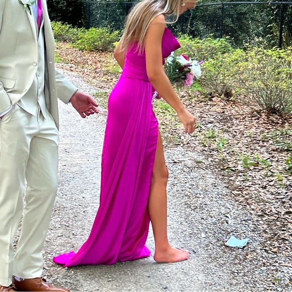 Prom dress                                                TARIK EDIZ 51144 DRESS - Picture 4 of 4